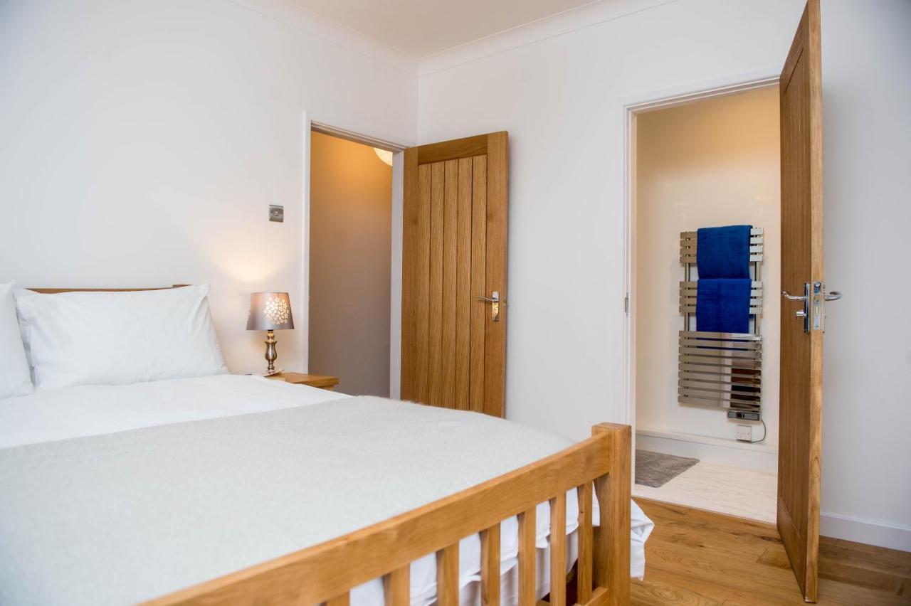York Lodge- Spacious 3 Bed Bungalow With Wonderful Estuary Views 라파른 외부 사진